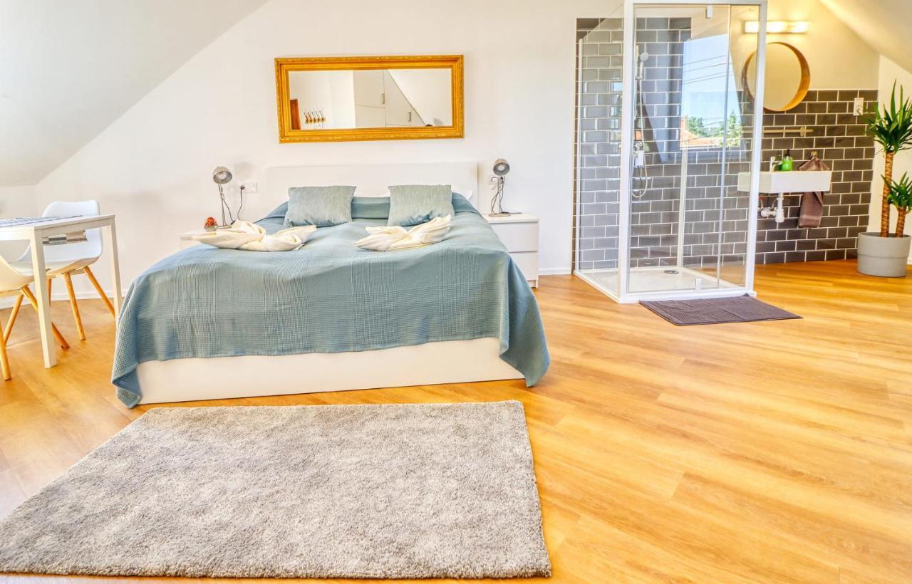 Barka Apartman Eger Bagian luar foto