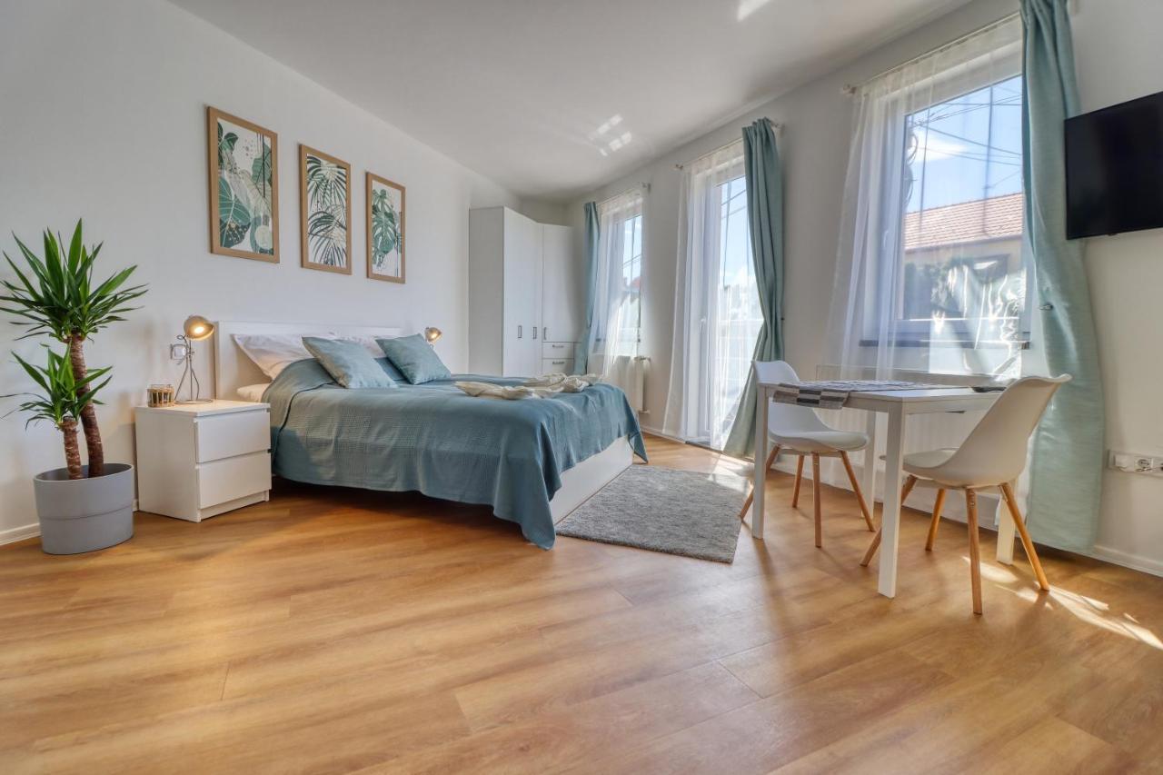 Barka Apartman Eger Bagian luar foto